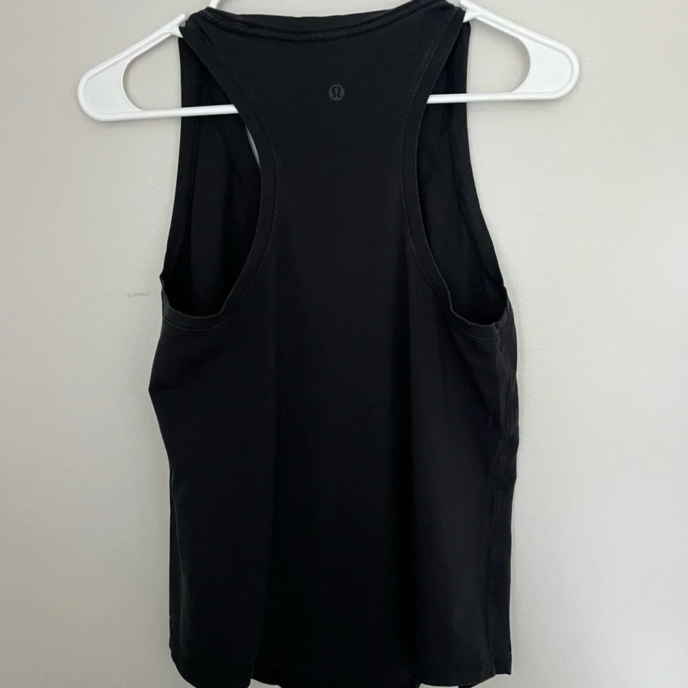 Lululemon size 6 loose fit top - Picture 2 of 2